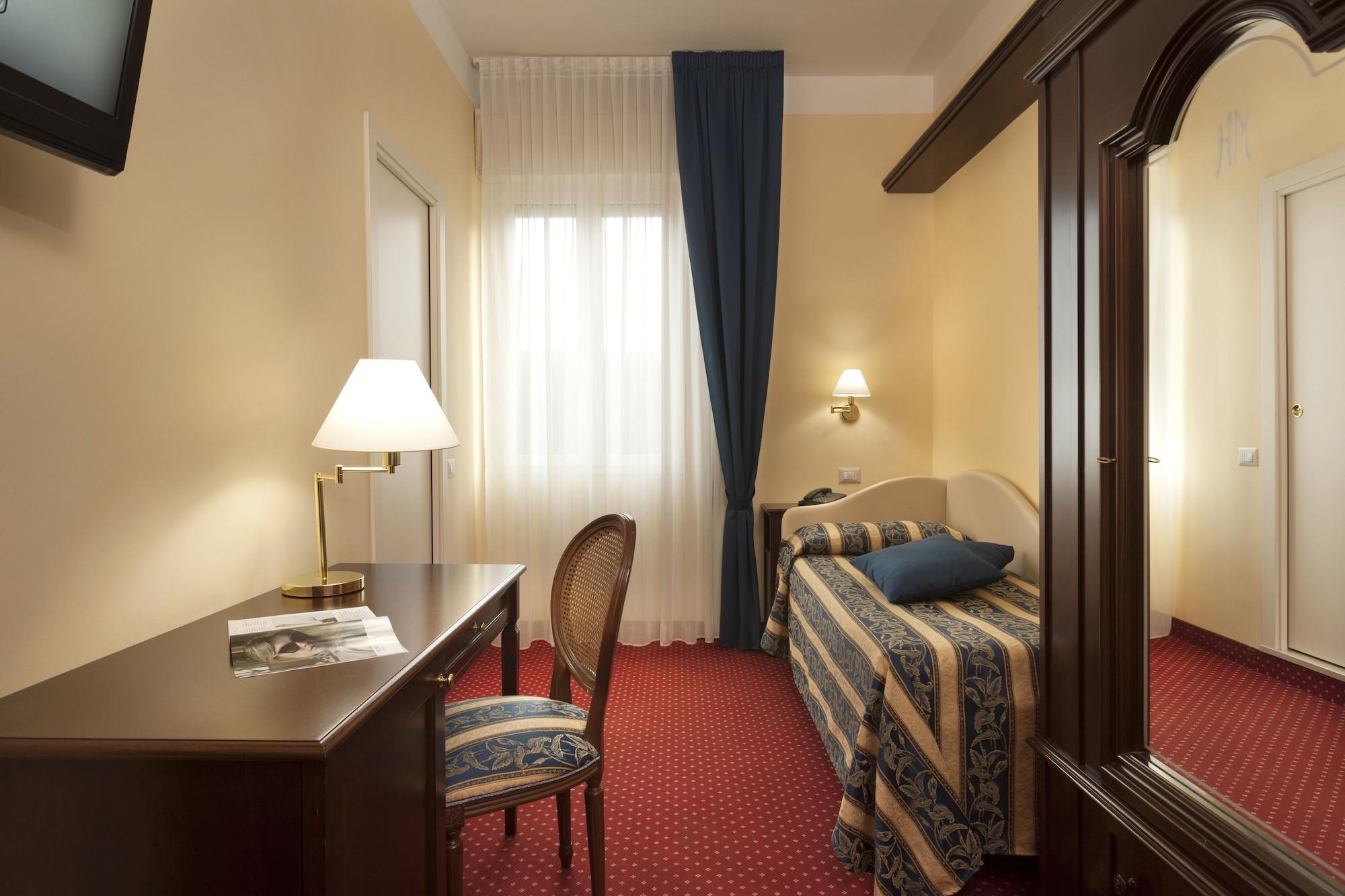 Hotel Milano Helvetia Riccione Esterno foto