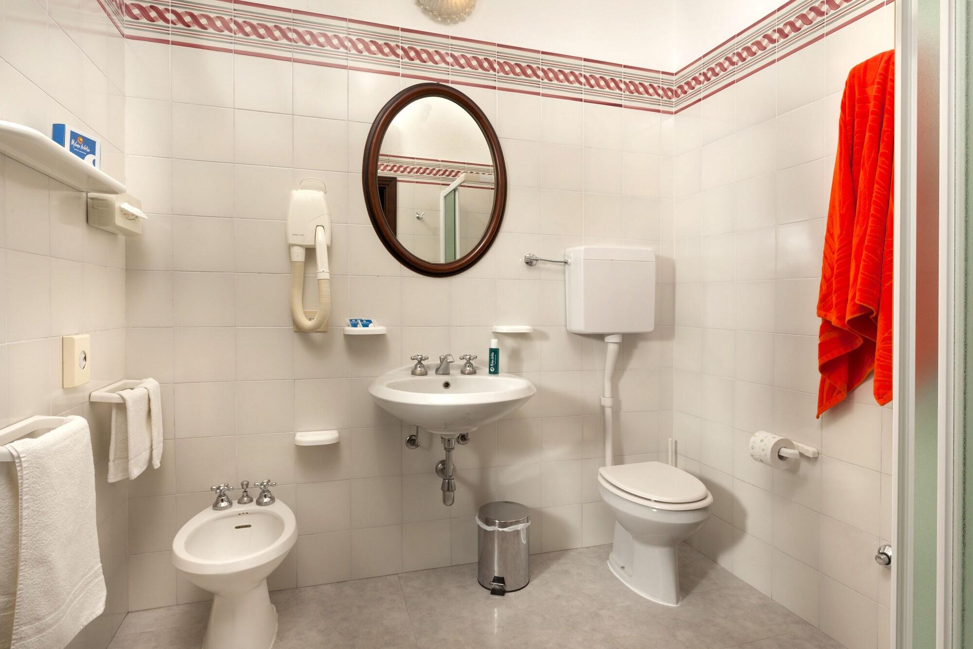 Hotel Milano Helvetia Riccione Esterno foto
