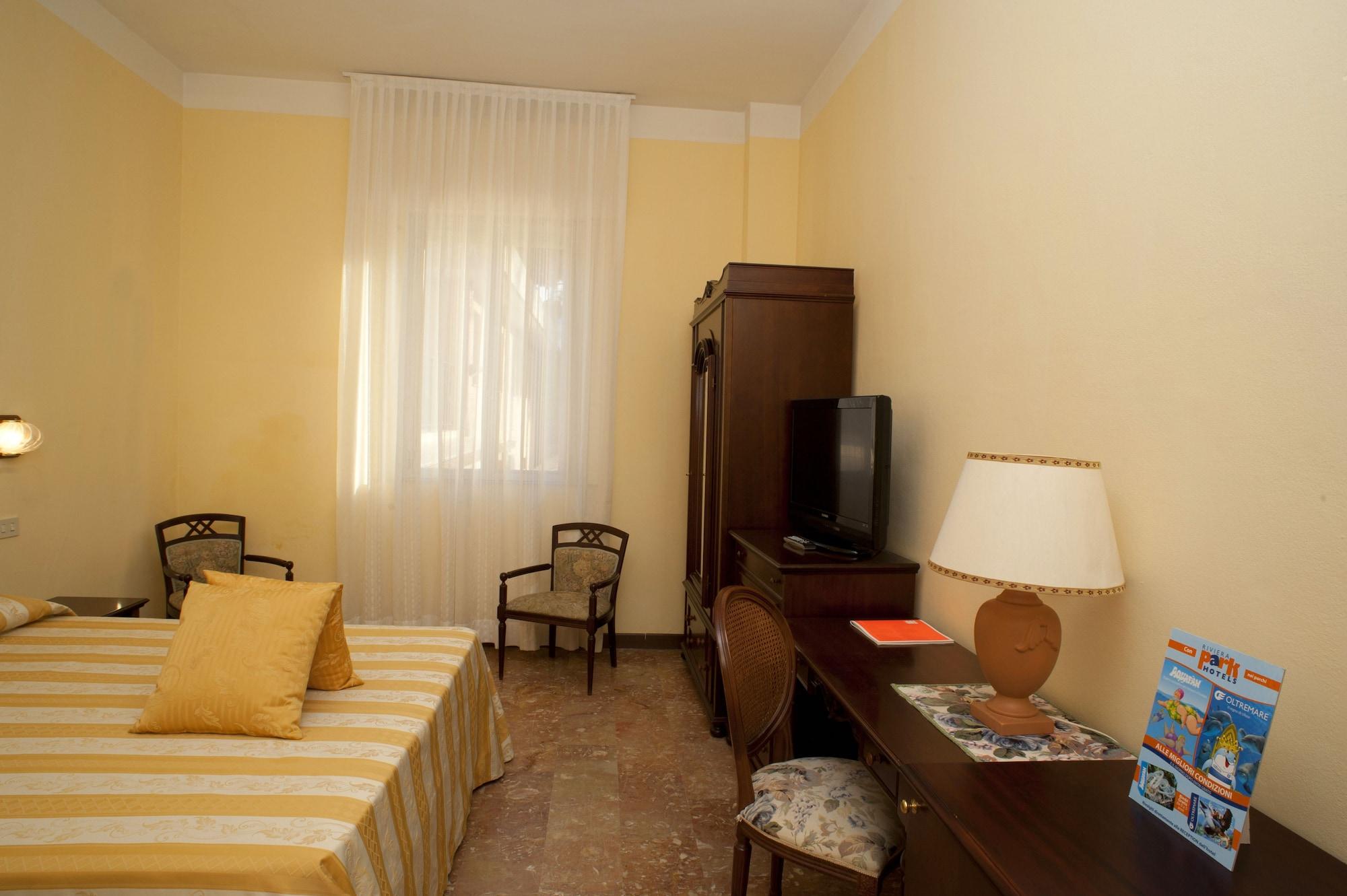 Hotel Milano Helvetia Riccione Esterno foto