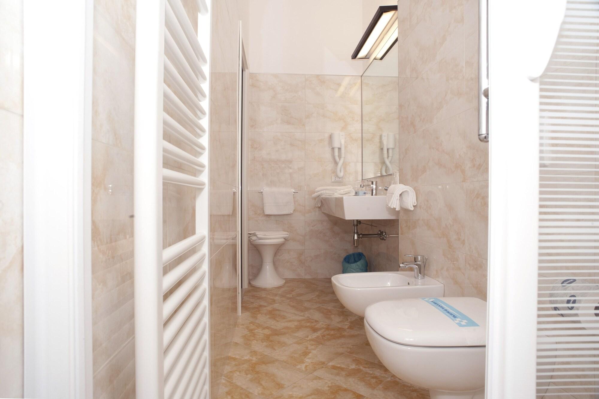 Hotel Milano Helvetia Riccione Esterno foto