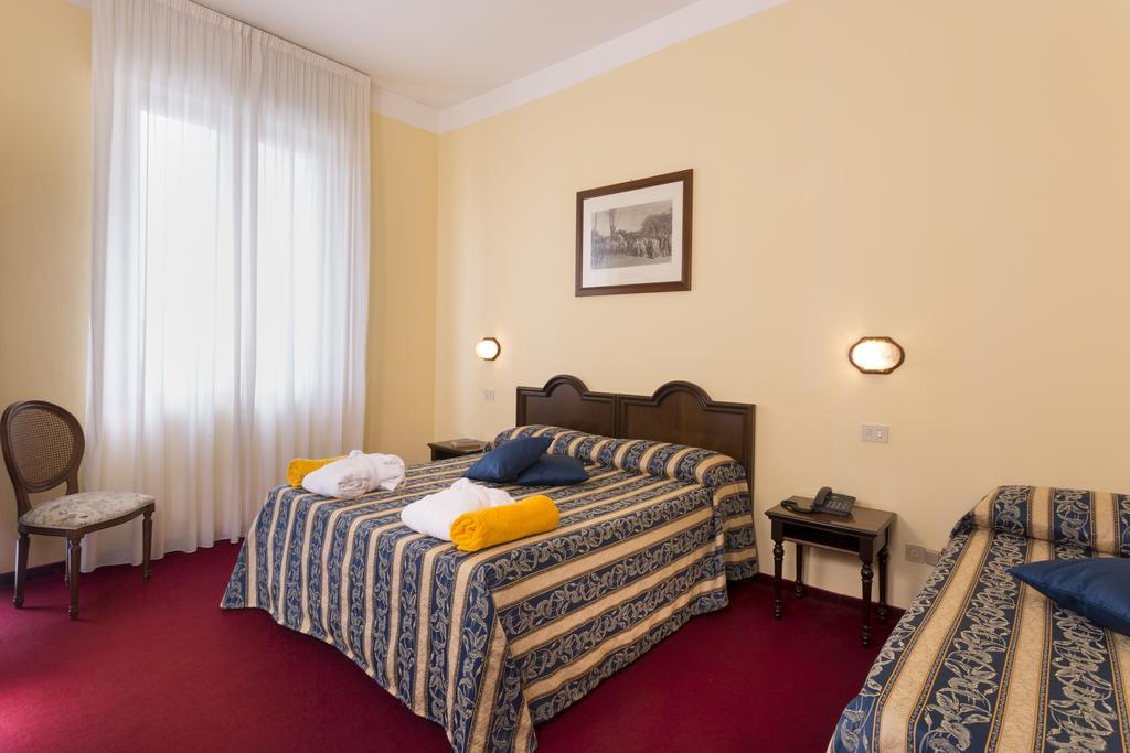 Hotel Milano Helvetia Riccione Esterno foto