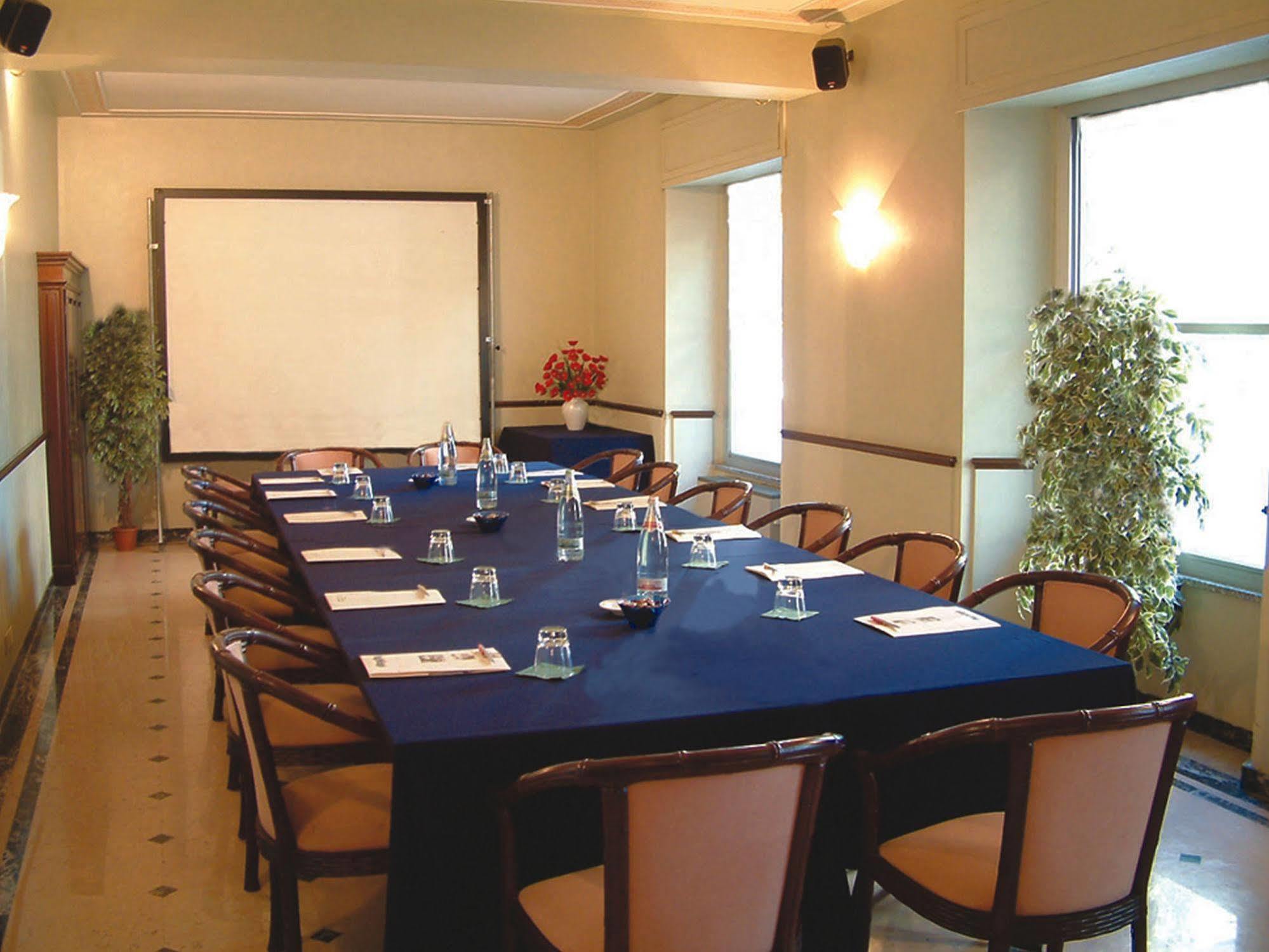 Hotel Milano Helvetia Riccione Esterno foto