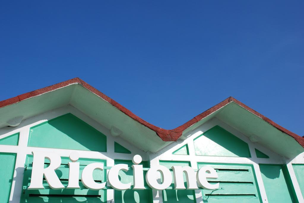 Hotel Milano Helvetia Riccione Esterno foto